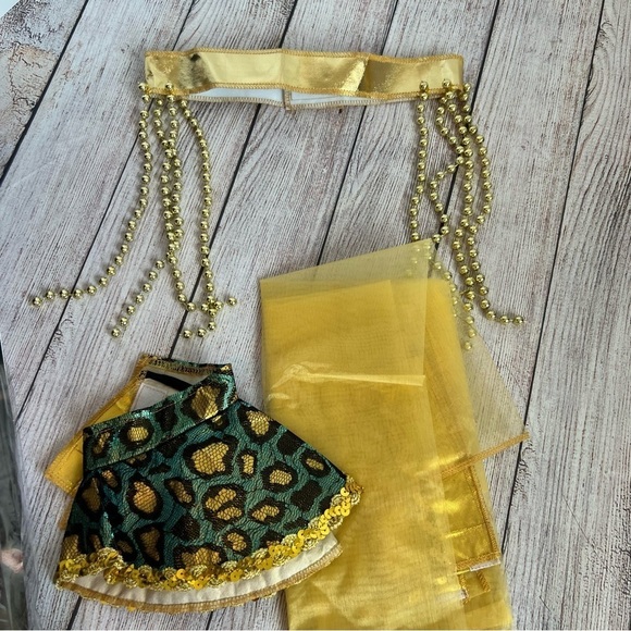 Spirit Queen Cleopatra Halloween Costume Medium - Picture 6 of 8